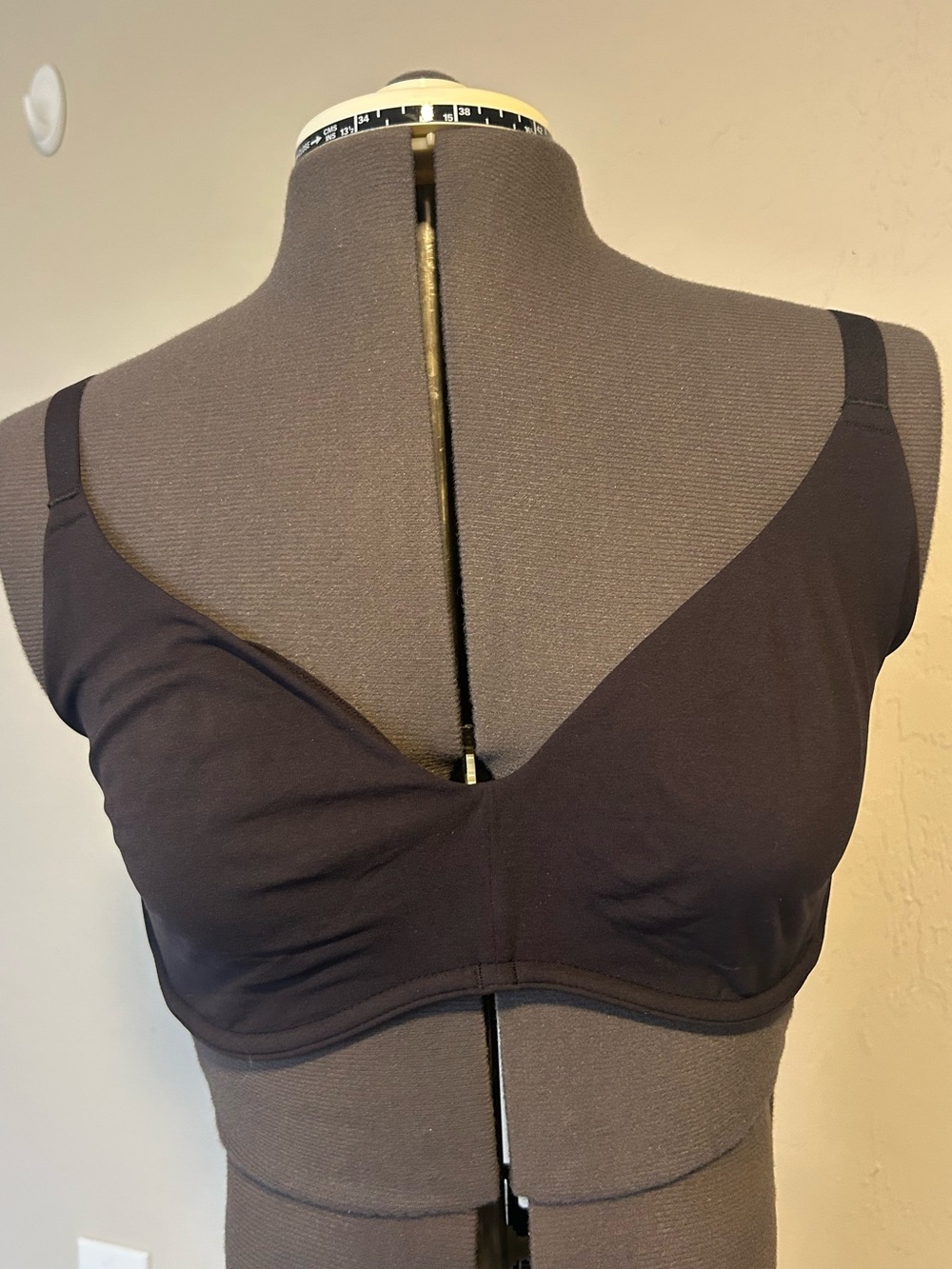 INLYRIC Scoop Bra Black 32G Adjustable Strap Hook & Eye IB017 (1937)